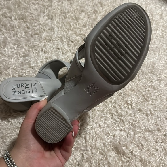 Naturalizer Gen N Gray Mules - Picture 4 of 10